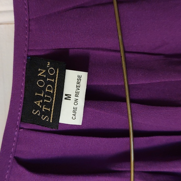 Salon Studio top EUC - Picture 3 of 4